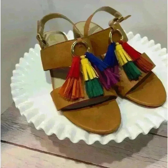 BC (Born in California) vegan leather sandals, organic. Tassels, 2.5” heels - Picture 1 of 7